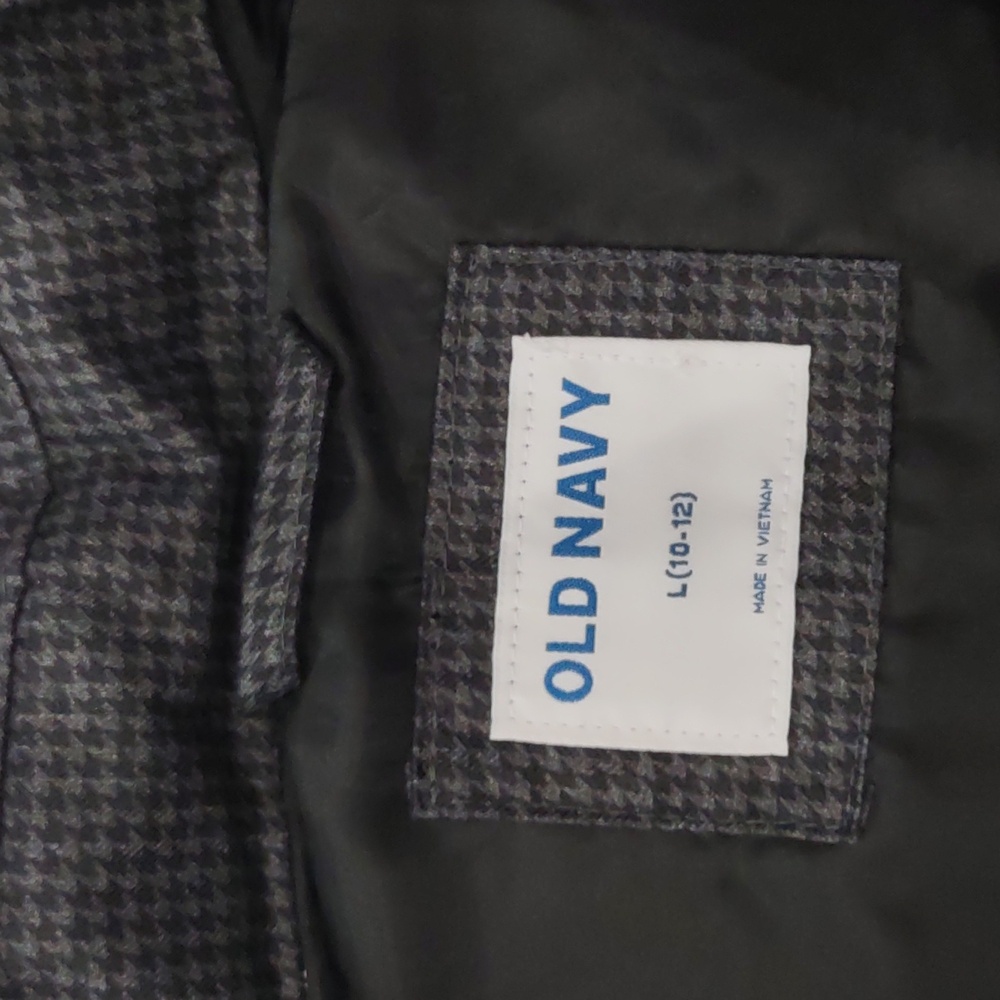 OLD NAVY VEST. - Picture 11 of 13